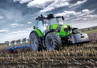 Tractoren met vierwielaandrijving DEUTZ-FAHR 6205 Agrotron TTV