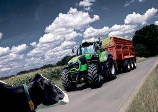 Tractoren met vierwielaandrijving DEUTZ-FAHR 9310 Agrotron TTV