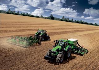 Tractoren met vierwielaandrijving DEUTZ-FAHR 9310 Agrotron TTV