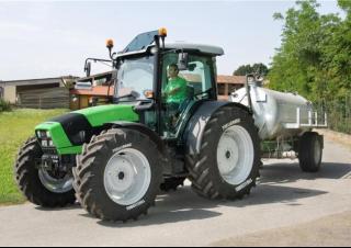 Tractoren met vierwielaandrijving DEUTZ-FAHR Agrofarm 430 G GS