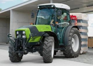 Tractoren met vierwielaandrijving DEUTZ-FAHR Agroplus V 330 INV.Meccanic