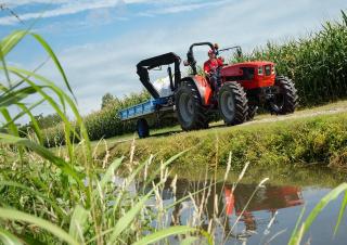 Tractoren met vierwielaandrijving SAME Argon 70 