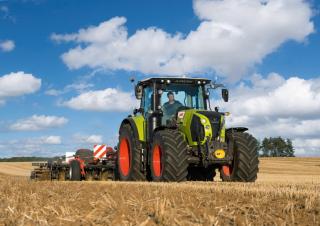 Tractoren met vierwielaandrijving Claas Arion 530 Hexashift