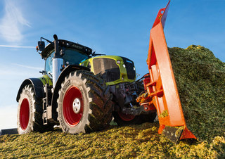 Tractoren met vierwielaandrijving Claas Axion 960 