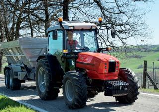 Tractoren met vierwielaandrijving SAME Dorado 100.4