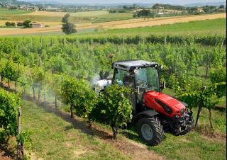 Tractoren met vierwielaandrijving SAME Dorado CVT 100.4 