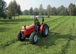 Tractoren met vierwielaandrijving SAME Explorer 90