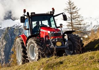 Tractoren met vierwielaandrijving Massey Ferguson MF 5430