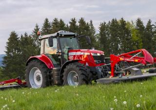 Tractoren met vierwielaandrijving Massey Ferguson MF 7718 S