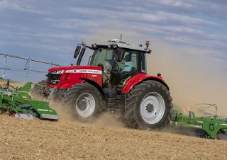 Tractoren met vierwielaandrijving Massey Ferguson MF 7719 S