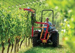 Tractoren met vierwielaandrijving BCS Vithar K90 AR 