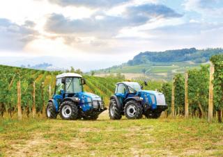Tractoren met vierwielaandrijving BCS Volcan L80 STD