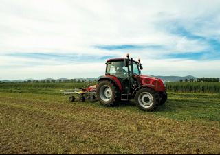 Tractoren met vierwielaandrijving McCormick X4.070
