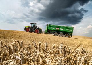 Tractoren met vierwielaandrijving Claas Xerion 4200 Trac VC