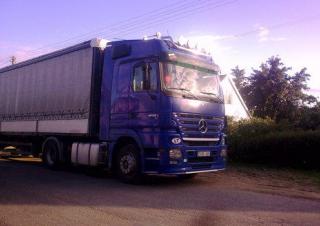 Trucks Trekkers Mercedes-Benz Actros 1850 LS 4x2