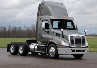 Trucks Trekkers Freightliner Cascadia 113 60 XT Cummins X15