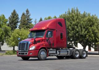 Trucks Trekkers Freightliner Cascadia 113 Day Cab Cummins X15