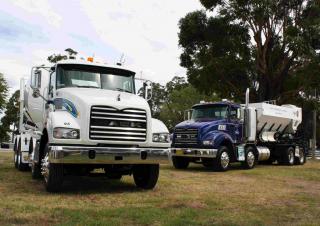 Trucks Trekkers Mack METRO-LINER Day Cab ISL 350 10x4