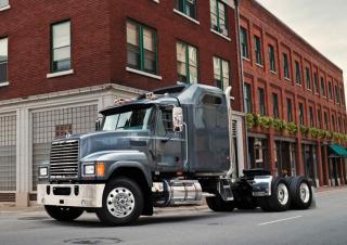 Trucks Trekkers Mack PINNACLE CA68 Conventional CHU602 MP8 4x2