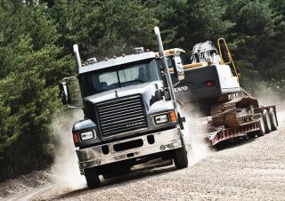 Trucks Trekkers Mack PINNACLE CA68 Conventional CHU602 MP8 4x2