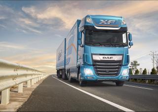 Trucks Trekkers DAF XF 450 FT Low Deck