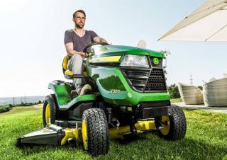 Zitmaaiers en Tuin tractoren John Deere X380