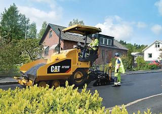 Verrijdbare asfalteermachine Caterpillar AP300F