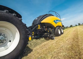 Vierkante-balenpersen New Holland BB 890 RC Plus