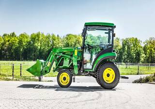 Voertuigen Voortrekhaak gemeentetrekker John Deere 2032 R