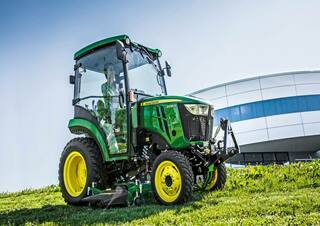 Voertuigen Voortrekhaak gemeentetrekker John Deere 2038 R