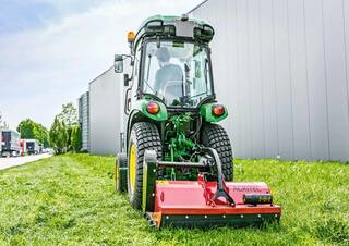 Voertuigen Voortrekhaak gemeentetrekker John Deere 3039 R
