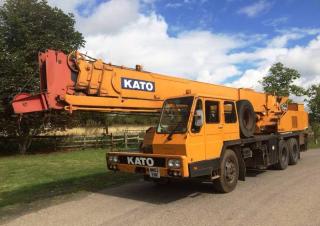 Vrachtwagenkranen Kato NK 250 E-V