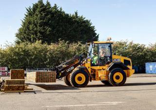 Wielladers JCB 411 HT
