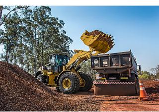 Wielladers Caterpillar 966L