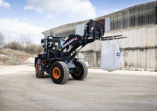 Wielladers Doosan DL250-7