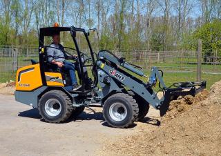 Wielladers Giant G2700HD