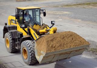 Wielladers Komatsu WA320-8E0