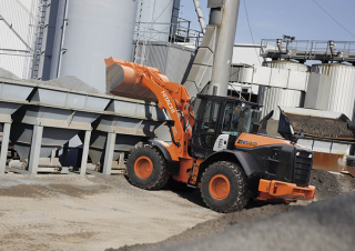 Wielladers Hitachi ZW140-5B