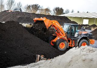 Wielladers Hitachi ZW220-6