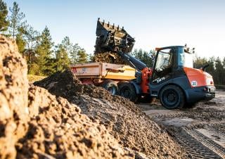 Wielladers Hitachi ZW75-6