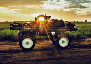Zelfrijdende veldspuiten Valtra R535