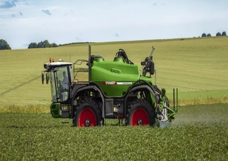 Zelfrijdende veldspuiten Fendt Rogator 655