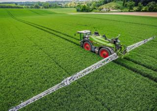 Zelfrijdende veldspuiten Fendt Rogator 655