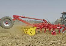 Cultivatoren Pöttinger Synkro 6003 T