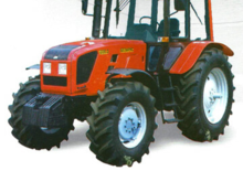 Tractoren met vierwielaandrijving Belarus 1220.3