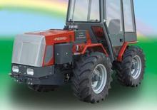 Tractoren met vierwielaandrijving Pierre 387 N