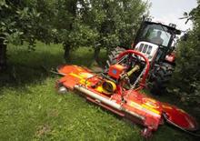 Tractoren met vierwielaandrijving Steyr 4075 Kompakt Profi 1