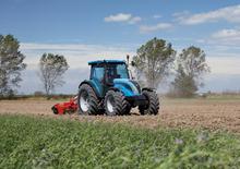 Tractoren met vierwielaandrijving Landini 5-100 H Top