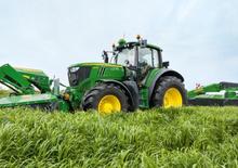 Tractoren met vierwielaandrijving John Deere 6130 M Plus