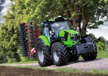 Tractoren met vierwielaandrijving DEUTZ-FAHR 6215 Agrotron